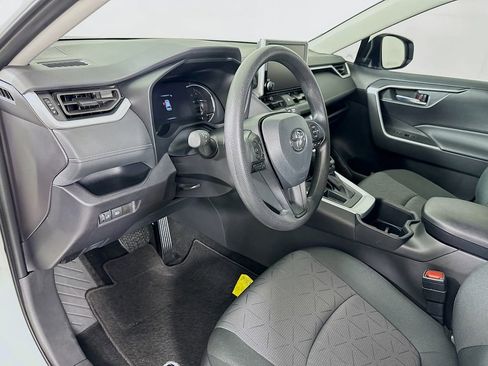 Certified 2025 Toyota RAV4 XLE FWD image 9