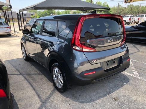 Used 2021 Kia Soul S FWD image 5