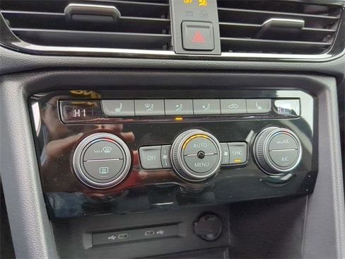 New 2024 Volkswagen Taos SE image 22