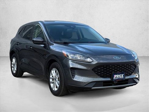 Used 2020 Ford Escape SE FWD image 3