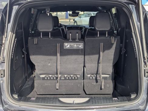 Used 2020 Chrysler Pacifica Limited image 29
