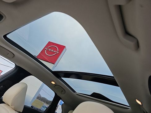 Used 2022 INFINITI QX50 Luxe w/ Cargo Package image 15