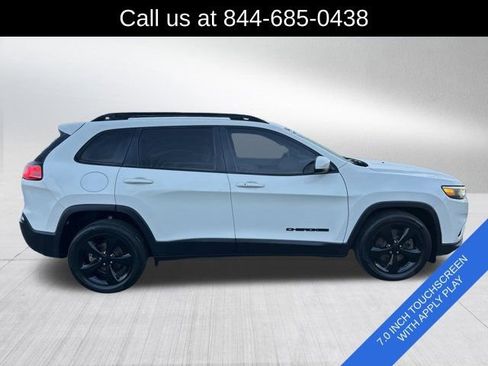 Used 2019 Jeep Cherokee Latitude Plus image 4
