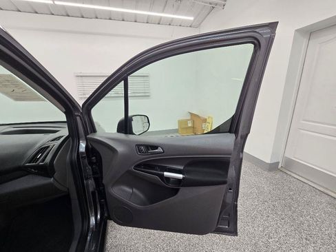 Used 2020 Ford Transit Connect XLT FWD image 25