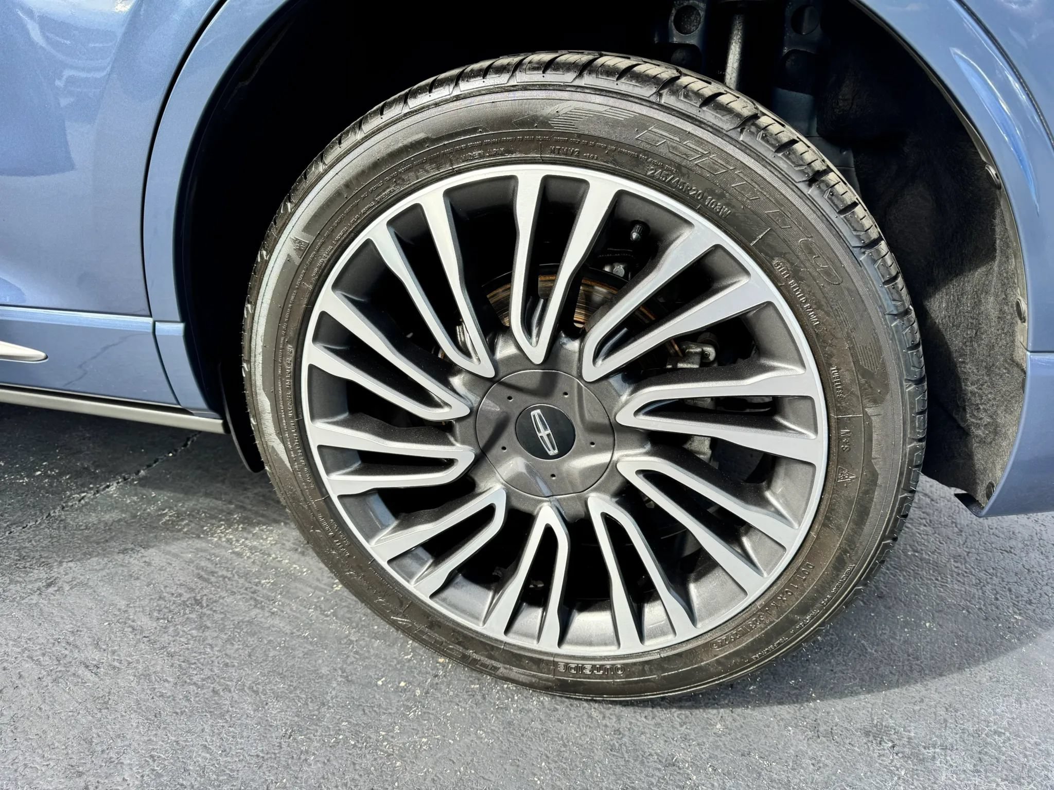 Used 2022 Lincoln Corsair AWD w/ Premium Package image 46