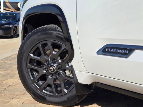 Used 2025 Toyota Sequoia Platinum image 31