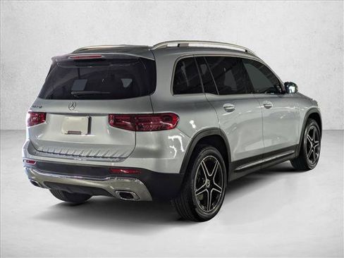 Used 2026 Mercedes-Benz GLB 250 image 8