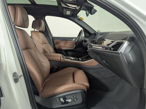 Used 2025 BMW X5 xDrive40i image 36