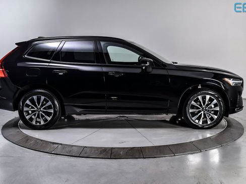 Used 2025 Volvo XC60 B5 Plus image 7
