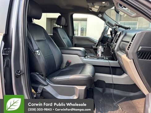Used 2022 Ford F250 XLT w/ Black Appearance Package AWD/4WD image 12