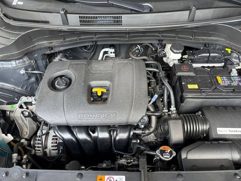 Used 2025 Kia Soul LX w/ LX Technology Package FWD image 32