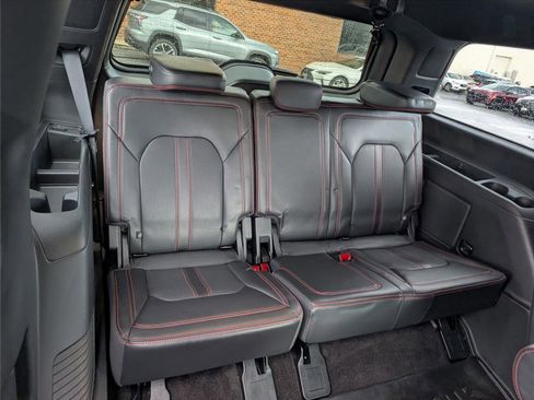 Used 2023 Ford Expedition Limited image 12