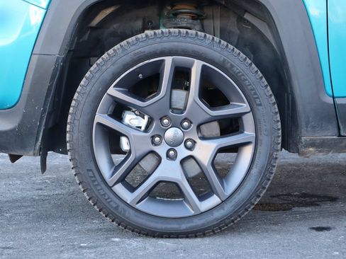 Used 2021 Jeep Renegade Latitude AWD/4WD image 25