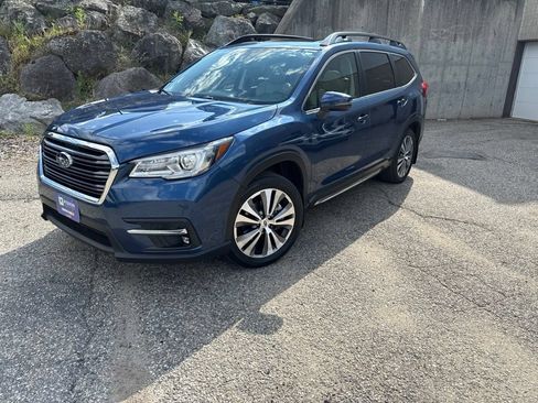 Used 2022 Subaru Ascent Limited w/ Technology Package AWD/4WD image 2