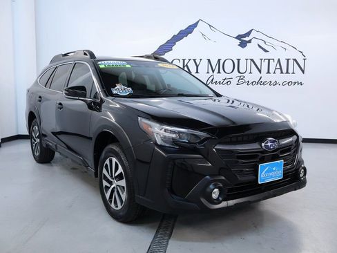 Used 2024 Subaru Outback Premium image 1