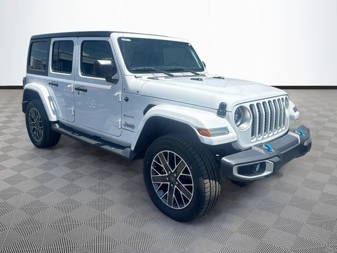 Certified 2023 Jeep Wrangler Unlimited Sahara AWD/4WD image 4