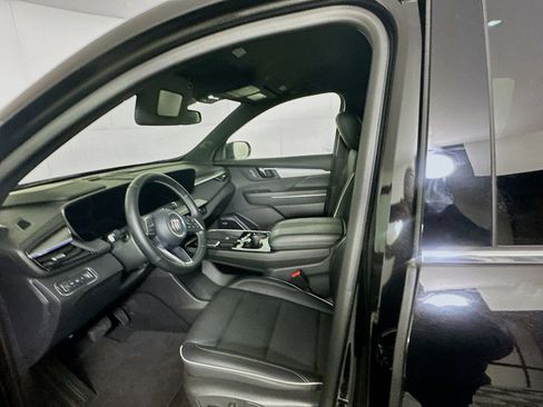 Used 2025 Buick Enclave Preferred image 13