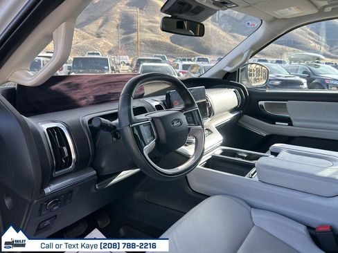 Used 2025 Ford Expedition Max Platinum w/ Driver's Package image 26