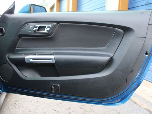 Used 2017 Ford Mustang GT w/ GT Performance Package image 39