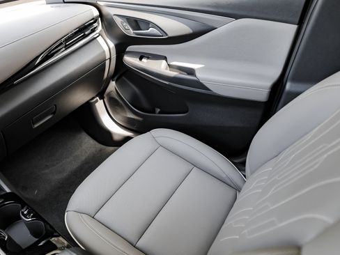 New 2025 Buick Envista Avenir image 34