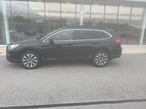 Used 2016 Subaru Outback 3.6R Limited AWD/4WD image 2