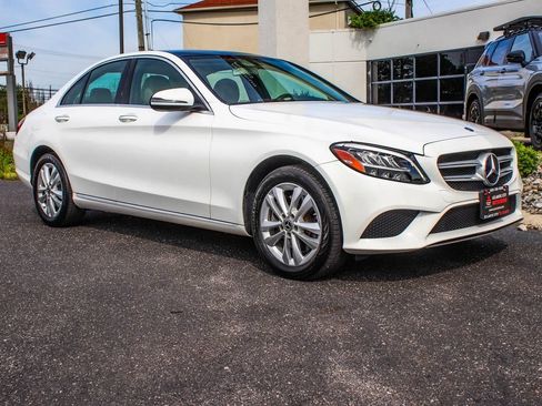 Used 2019 Mercedes-Benz C 300 4MATIC Sedan image 3