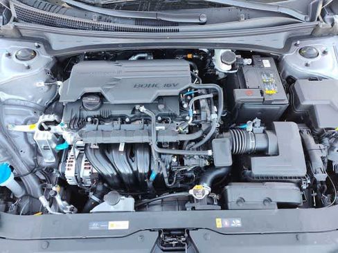 New 2026 Hyundai Elantra SEL Sport FWD image 10