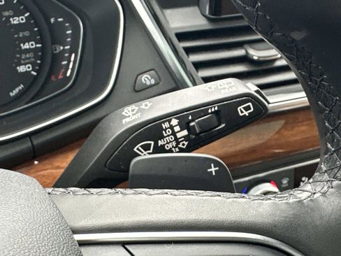 Used 2023 Audi Q5 2.0T Premium w/ Convenience Package image 25