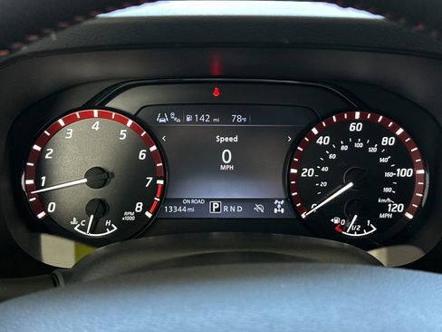 Used 2026 Nissan Frontier PRO-4X AWD/4WD image 21