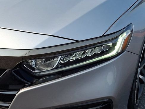Used 2019 Honda Accord Sport image 12