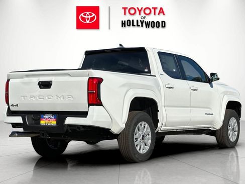 New 2026 Toyota Tacoma SR5 image 4