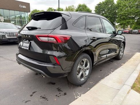 Used 2023 Ford Escape ST-Line w/ Cold Weather Package image 8