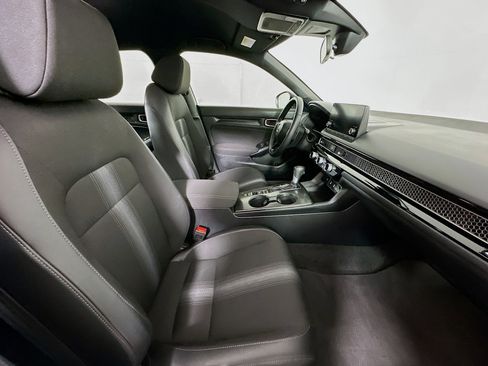 Used 2025 Honda Civic Sport image 29