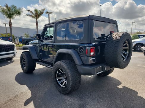 Used 2025 Jeep Wrangler Sport image 6