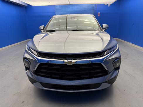 Used 2024 Chevrolet Blazer LT w/ Driver Confidence Package FWD image 3