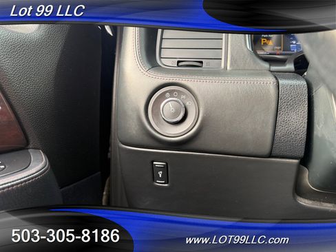 Used 2016 Lincoln Navigator L Reserve image 31