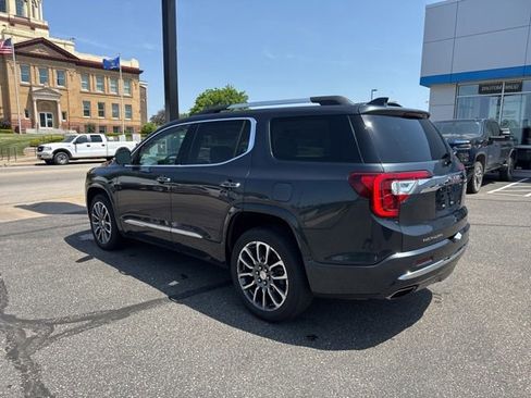 Used 2022 GMC Acadia Denali w/ Denali Ultimate Package AWD/4WD image 3