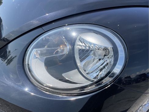 Used 2018 Volkswagen Beetle 2.0T FWD image 14