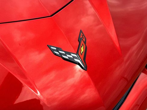 Used 2025 Chevrolet Corvette Z06 image 5