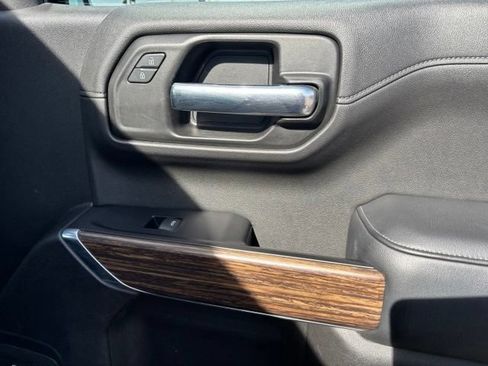 Used 2019 Chevrolet Silverado 1500 High Country w/ Technology Package AWD/4WD image 23