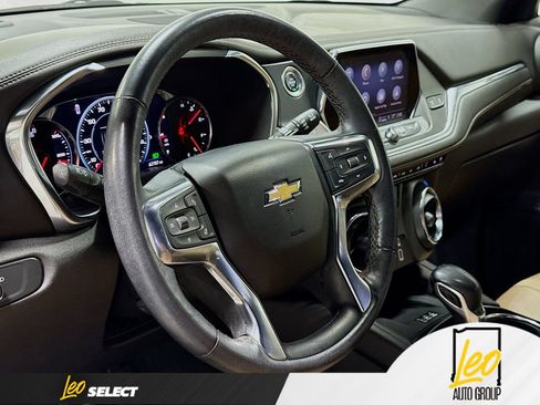 Used 2022 Chevrolet Blazer Premier w/ Enhanced Convenience Package AWD/4WD image 14