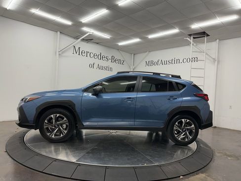 Used 2024 Subaru Crosstrek 2.0i Premium image 4