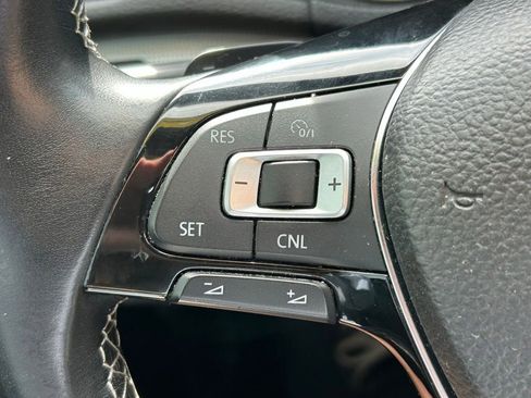 Used 2018 Volkswagen Passat 3.6 FWD image 27