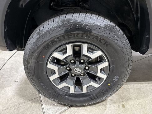 Used 2019 Toyota Tacoma SR5 image 25