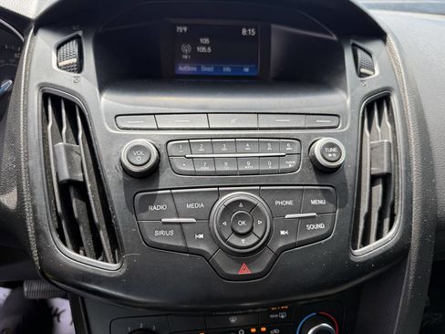 Used 2018 Ford Focus SE FWD image 10