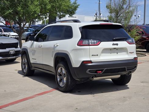 Used 2019 Jeep Cherokee Trailhawk w/ Comfort/Convenience Group AWD/4WD image 3