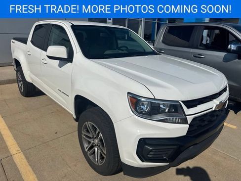 Used 2022 Chevrolet Colorado W/T w/ Custom Special Edition AWD/4WD image 2