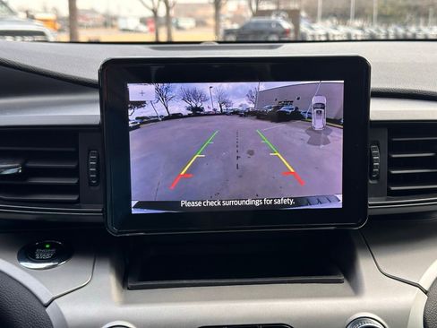 Used 2021 Ford Explorer XLT image 35