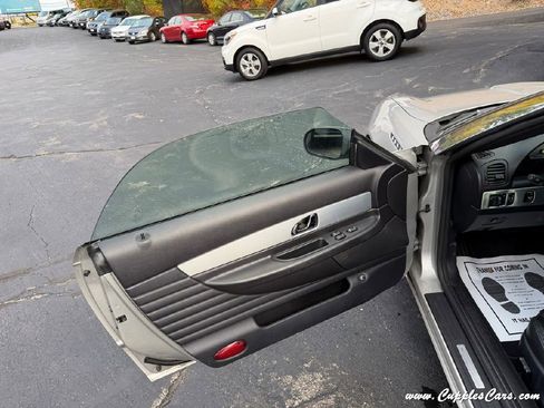 Used 2004 Ford Thunderbird image 6