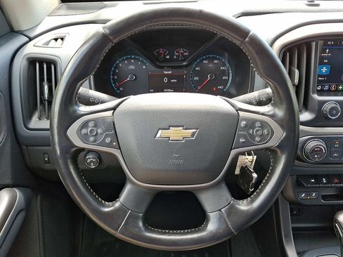Used 2022 Chevrolet Colorado Z71 AWD/4WD image 19